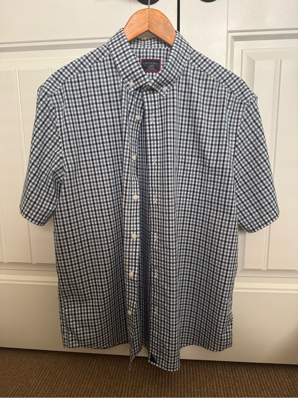 UNTUCKit Men’s Navy and White Check Short Sleeve Button-Down Shirt